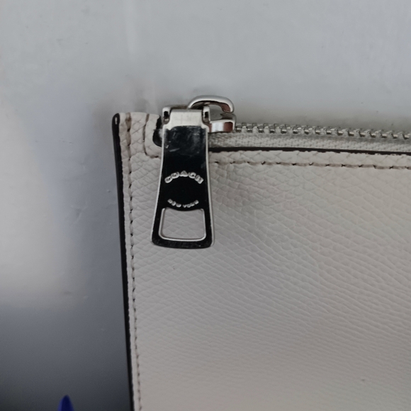 Authentic Vintage Coach Clutch Ivory Zippered Envelope Wallet Luggage Bag - Picture 4 of 7